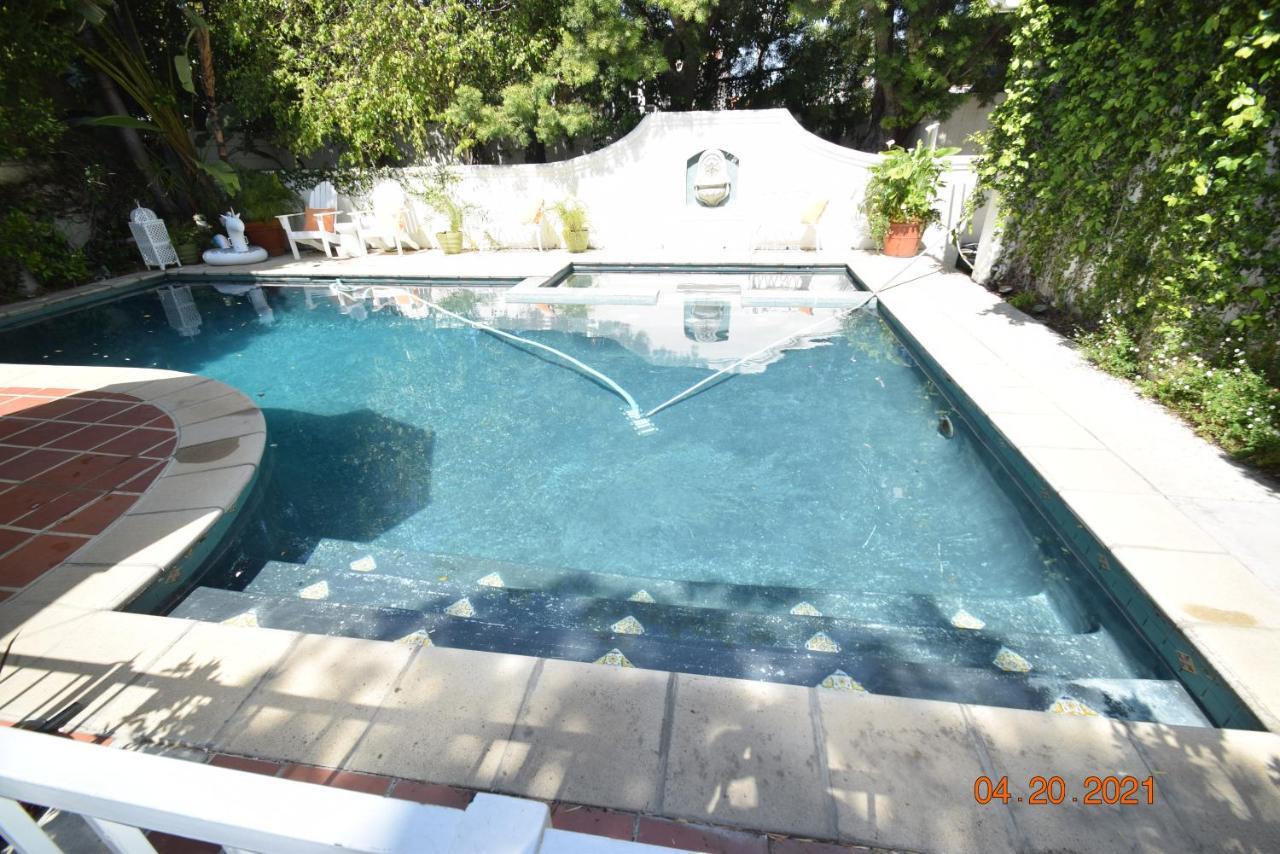 Beverly Hills Celebrity Villa *